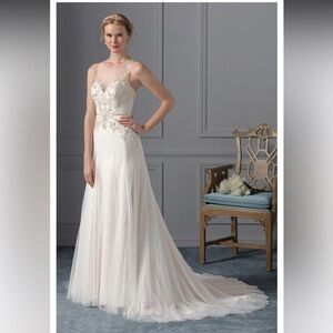 Elegant Cream Wedding Dress